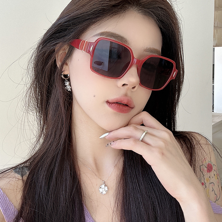 韩版网红方形大框红色墨镜女高级感ins潮大脸显瘦防紫外线太阳镜