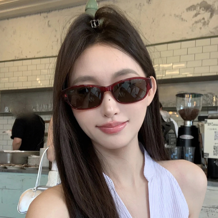 少女风复古红色素颜百搭方圆脸显脸小法式防紫外线近视墨镜女方形
