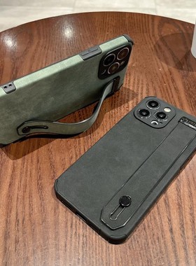 全包毛皮保潮支架简约苹果翻814plus感小众Xr机壳6防摔iPhone13ProMax腕带高级护套手1112纯色适用15轻奢复古