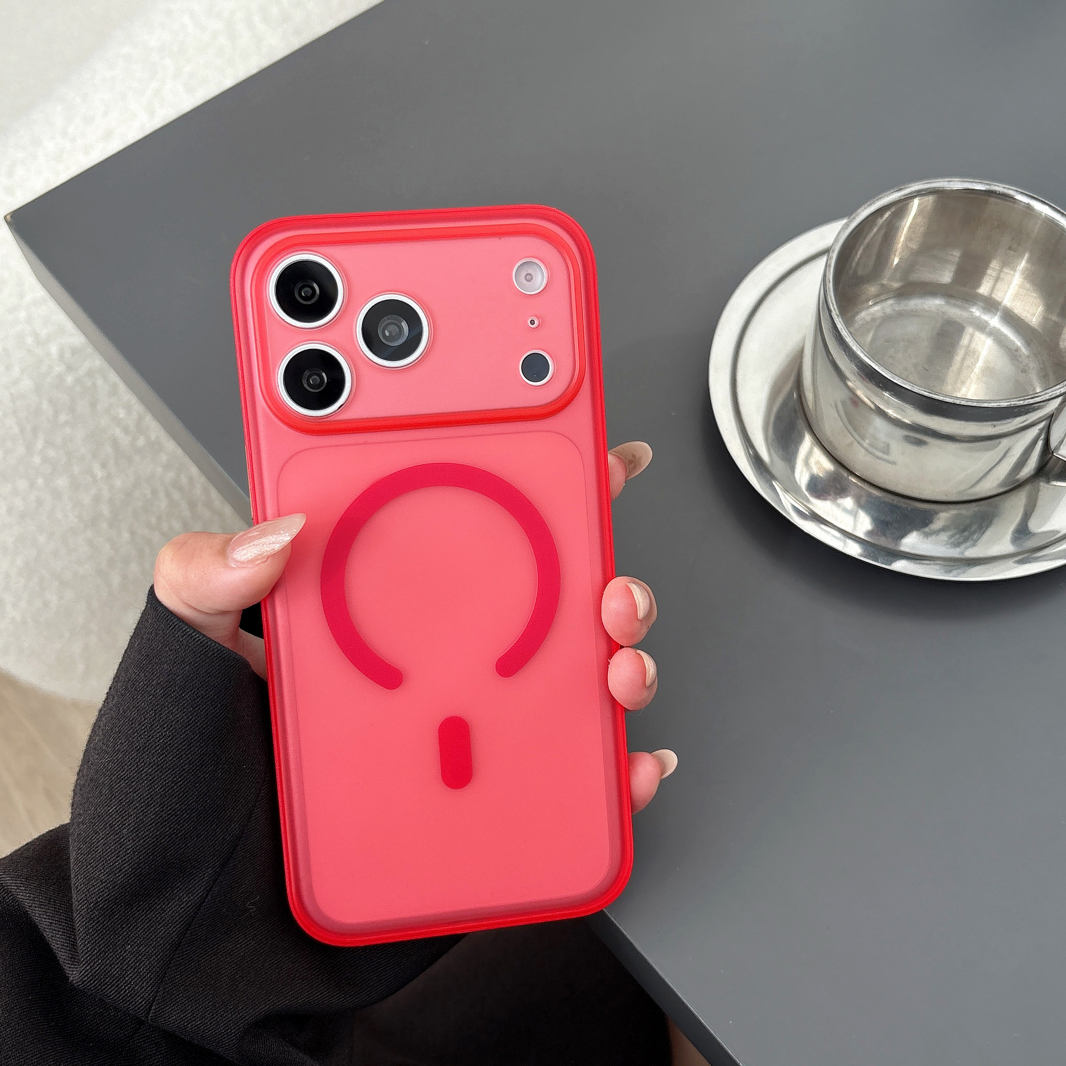 特磨砂肤感适用iphone17手机壳五金磁吸17promax高档触摸按键男女防摔新年款ins苹果十七潮流中国红17pro靓壳
