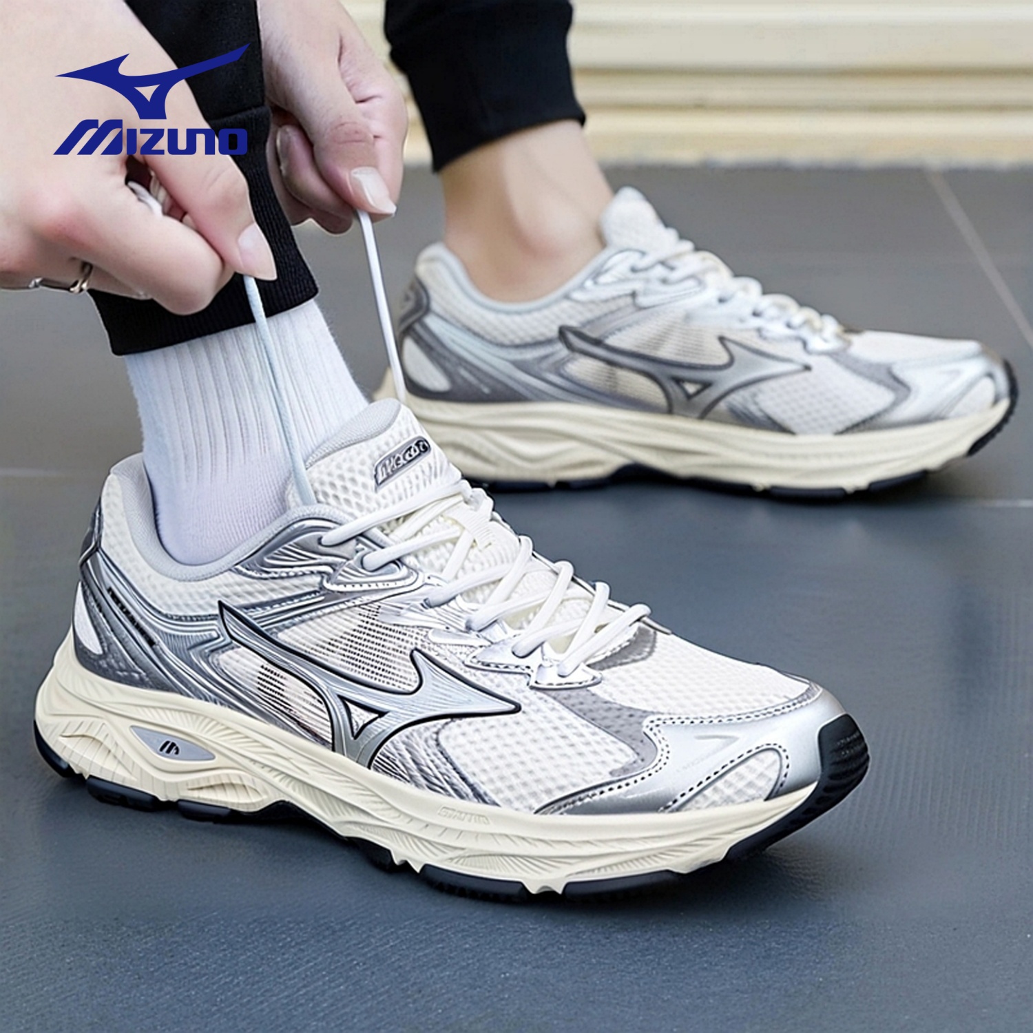 跑步潮流透气2025秋季新款回弹