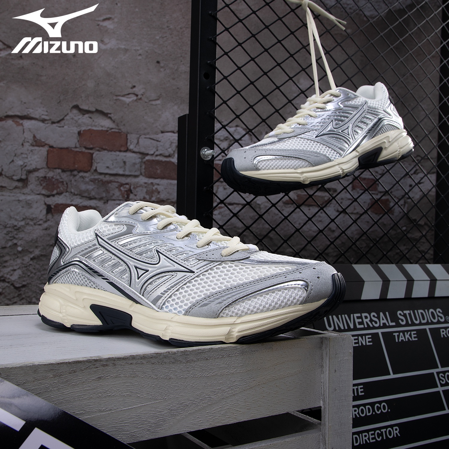 美津浓2025秋冬跑步鞋轻质回弹