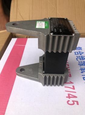 一节小型消谐器LXQII-10一次中性点消谐装置高压互感器用消谐阻