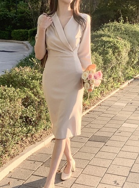 25春秋高级设计感v领连衣裙女fromdayone韩国代购修身通勤西装裙