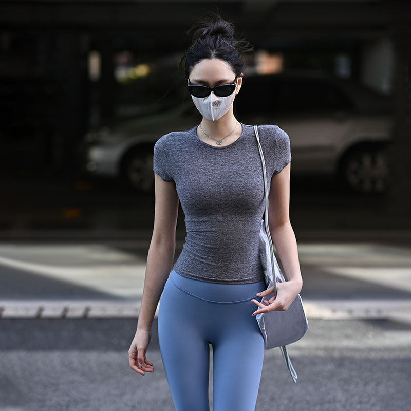 Beemen圆领修身速干裸感瑜伽服女运动上衣显瘦百搭健身短袖T恤夏