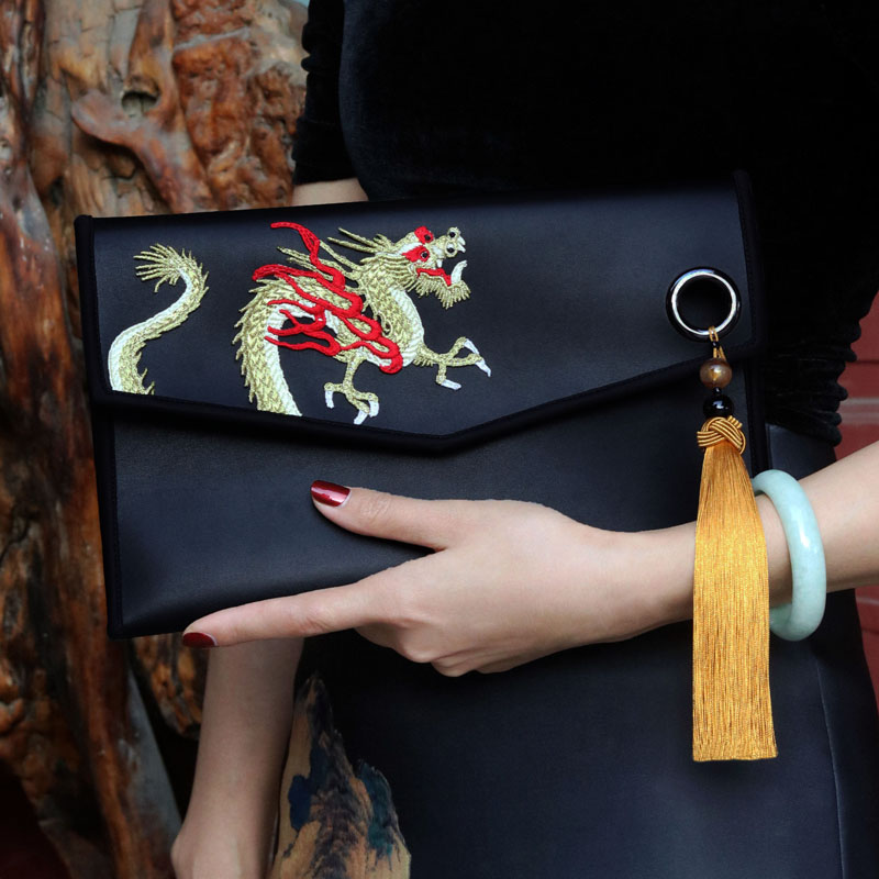 KK9_原创设计龙图腾手拿包时尚信封包单肩包个性国潮真皮男女包邮