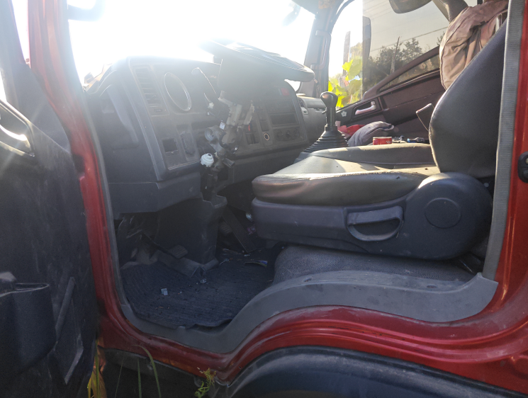 2月5日铜陵豫A0G80L豪沃牌货车一辆（不含车牌号）网络拍卖公告