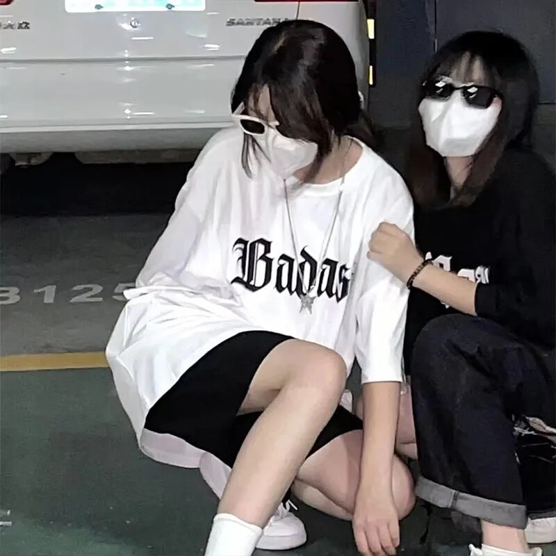 2024년 여름 신입생 정장 여성용 투피스 루즈하고 다재다능한 반팔 티셔츠 + 와이드 레그 팬츠 반바지 인 트렌드