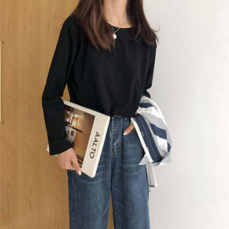白色打底衫女长袖t恤内搭宽松2024新款春秋百搭短款黑色印花上衣