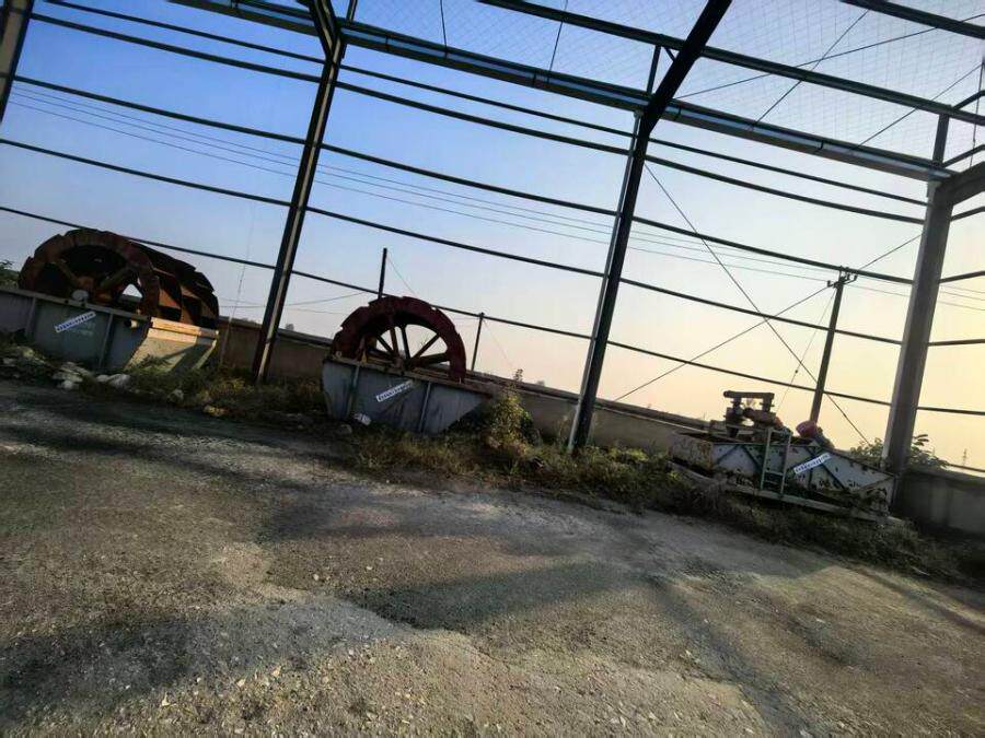 4月7日阜阳厂房建筑（一处钢构厂房、一处钢构大棚、一处活动板房、一处门卫室、机器设备及若干办公用品）网络拍卖公告