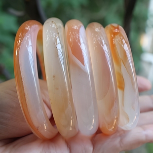 天然玛瑙手镯白月光香槟金手镯玉石镯子玉镯冰种俏色女细条镯飘花