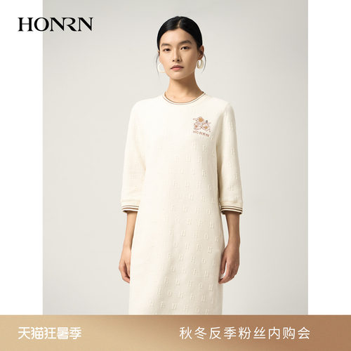 HONRN/红人提花圆领直筒连衣裙