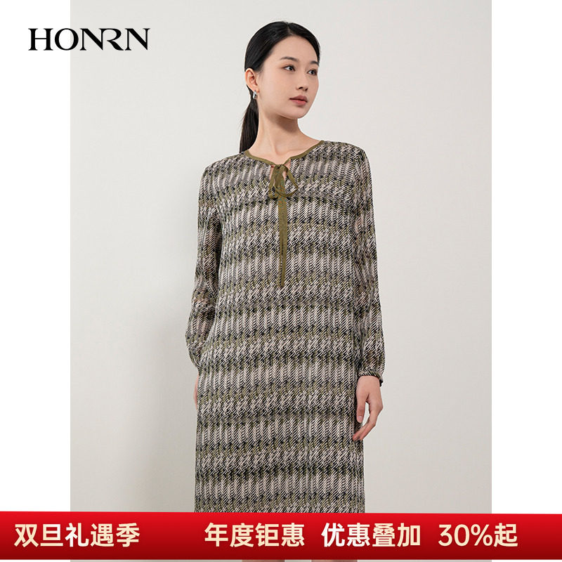 HONRN/红人直筒连衣裙
