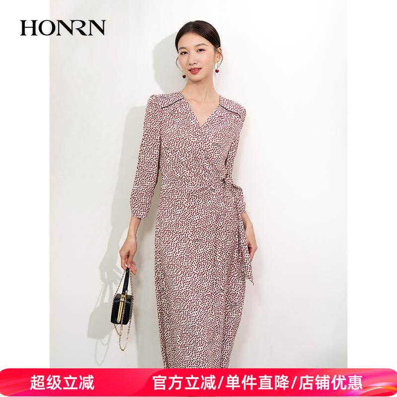 HONRN/红人法式复古V领系带收腰显瘦碎花连衣裙女春秋款HI11OL193