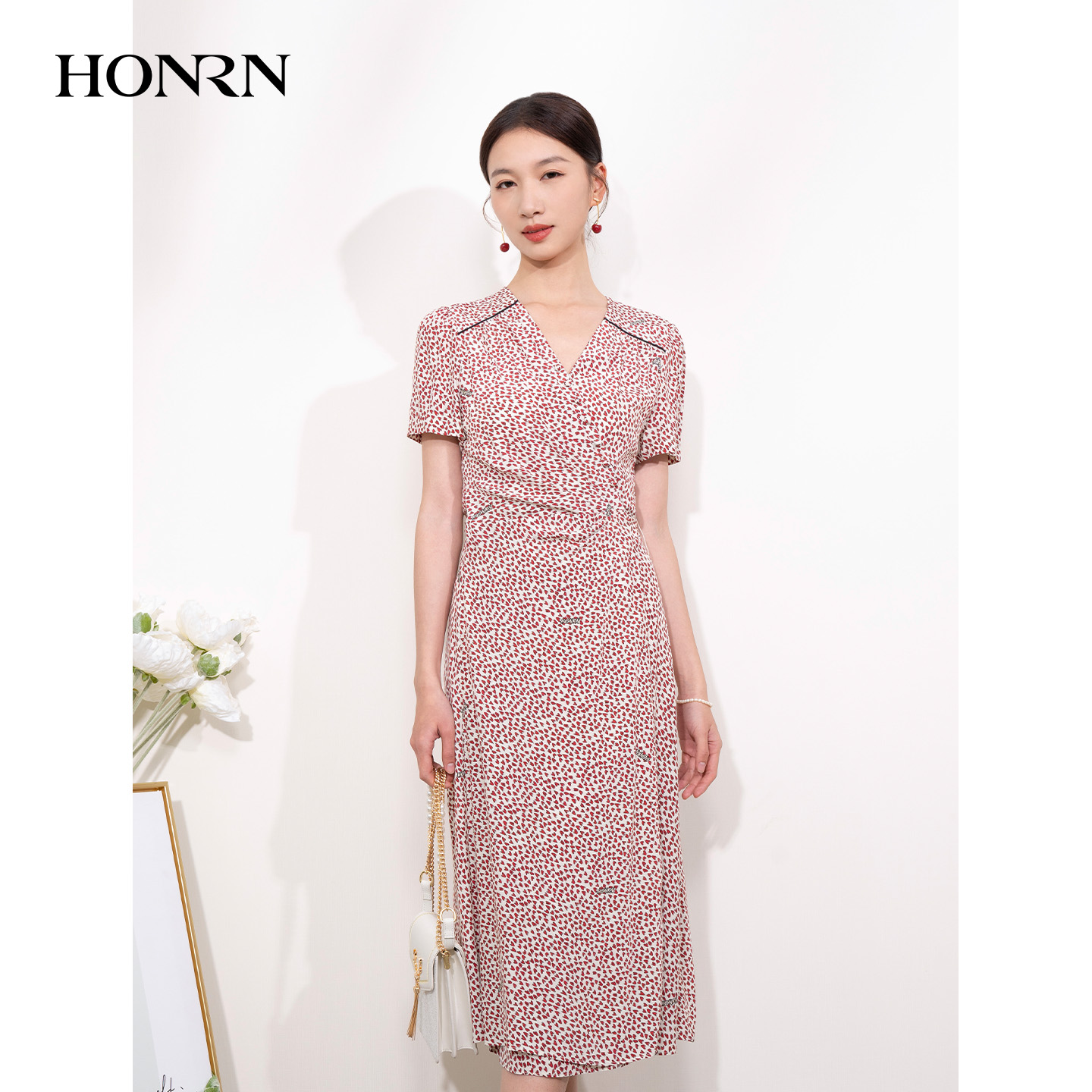HONRN/红人优雅气质v领印花系带收腰显瘦中长连衣裙女夏HI22OL480