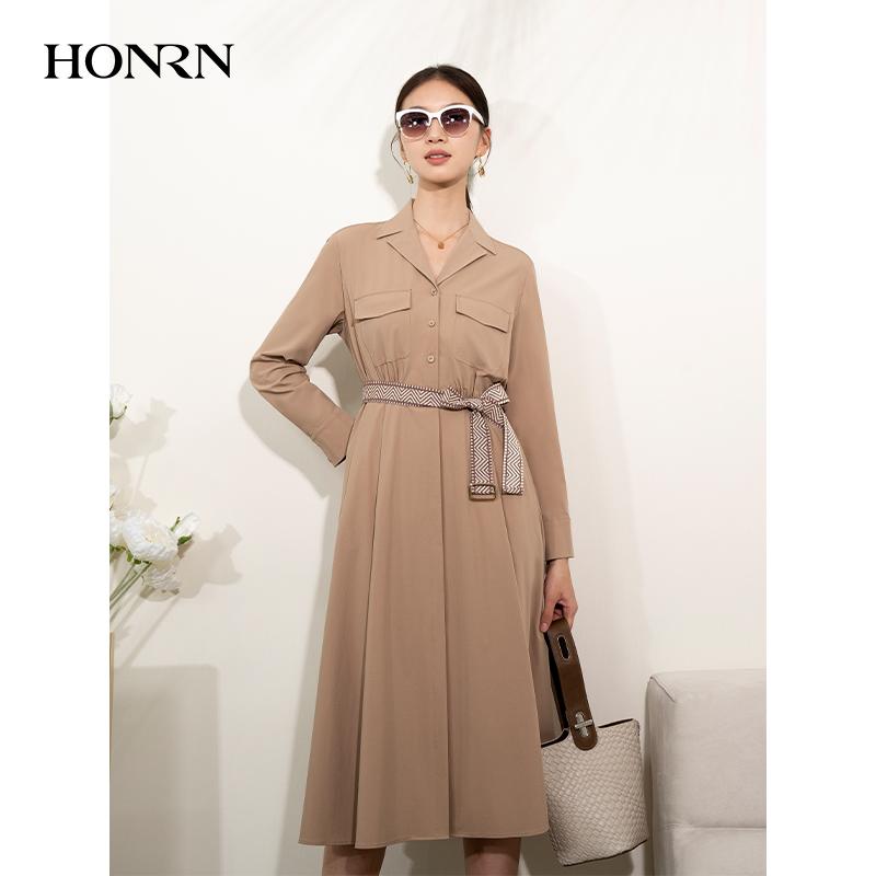 HONRN/红人休闲修身收腰连衣裙式长款风衣外套女春秋款HI11OF413