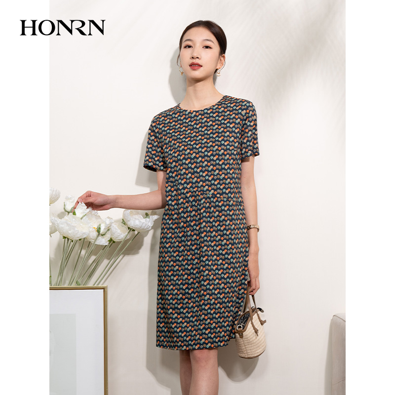 HONRN/红人宽松遮肉显瘦连衣裙