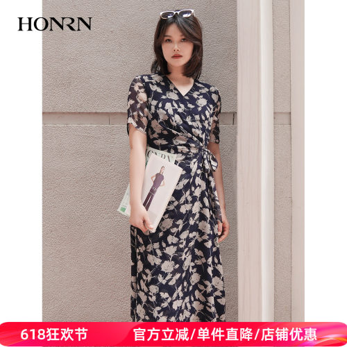 HONRN/红人减龄印花收腰连衣裙