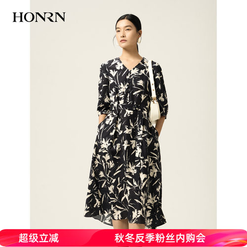 红人V领收腰印花裙，丝棉透气