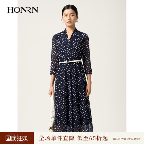 HONRN/红人v领压褶收腰连衣裙