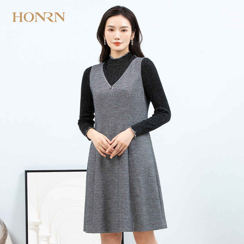 HONRN/红人灰色拼接针织领假两件中长款收腰a字连衣裙女春秋款