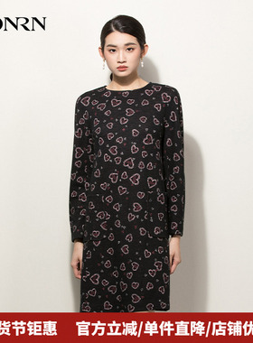 HONRN/红人黑色长袖圆领爱心图案羊毛针织连衣裙女秋冬HG55OL503