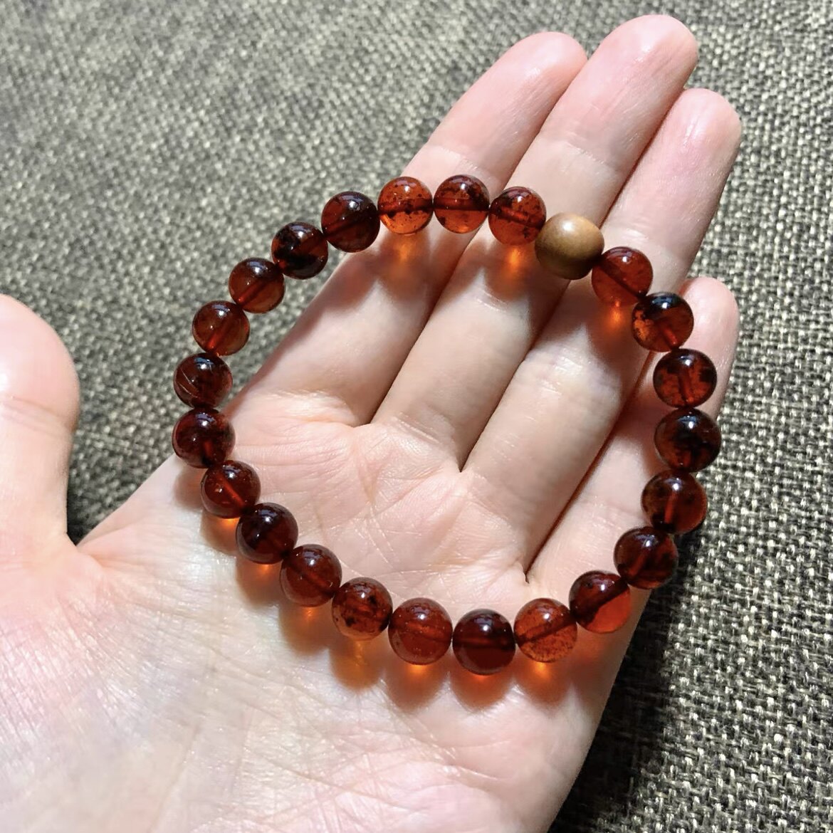 天然老矿血珀手串俄罗斯琥珀蜜蜡原矿酒红色鸽血红多宝单圈手链