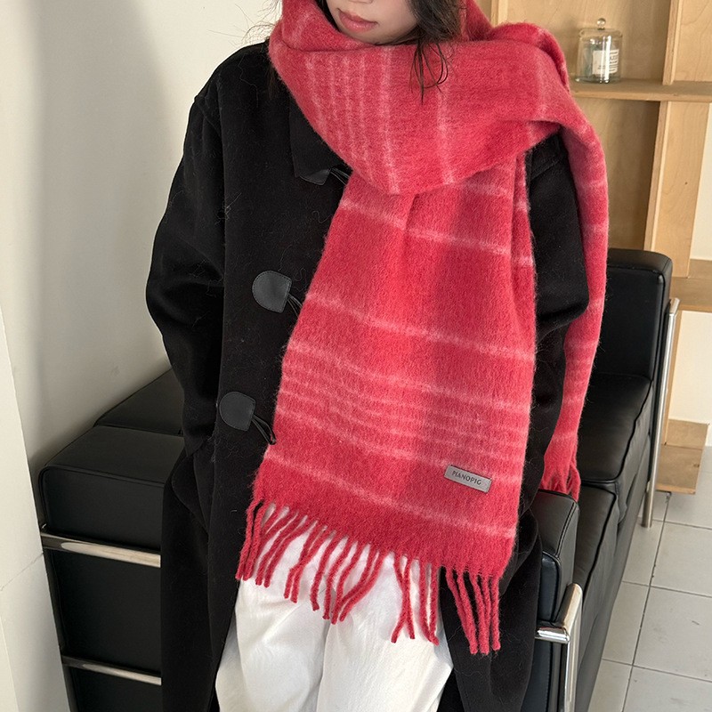 温柔粉色条纹韩剧女主搭配羊毛流苏围巾冬季保暖百搭英伦披肩SD05