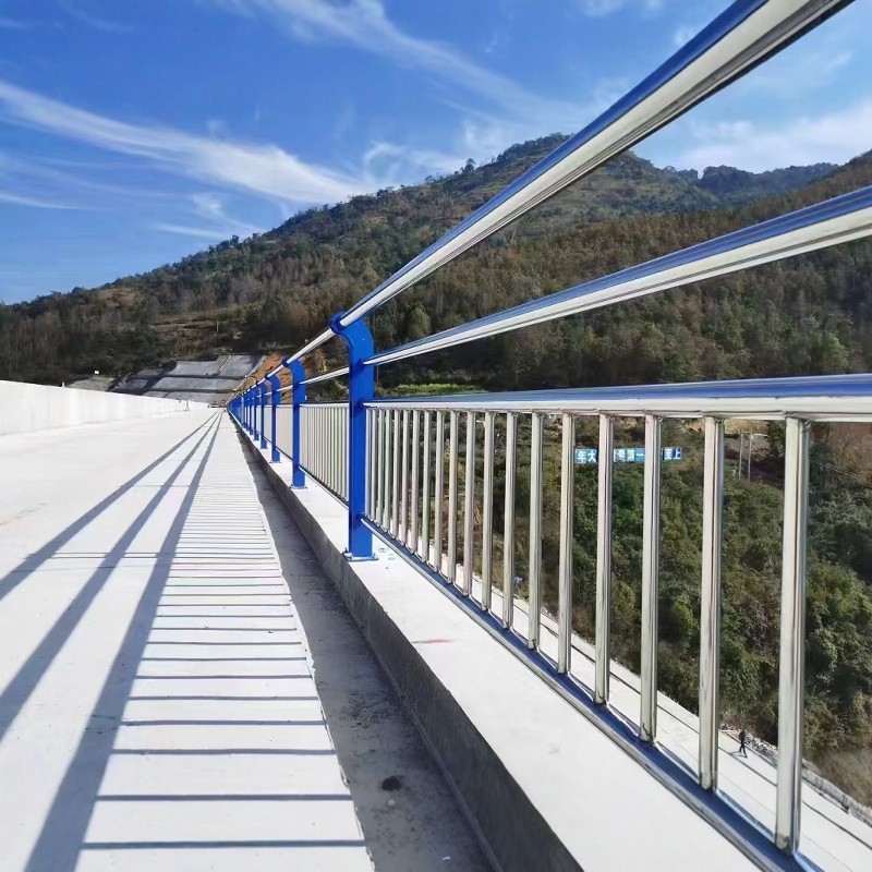 可定制 201-304不锈钢碳素复合管桥梁护栏 河道防撞灯光防护护栏,五金/工具,护栏/隔离栏,淘宝优惠券,粉丝福利购,淘宝优惠卷