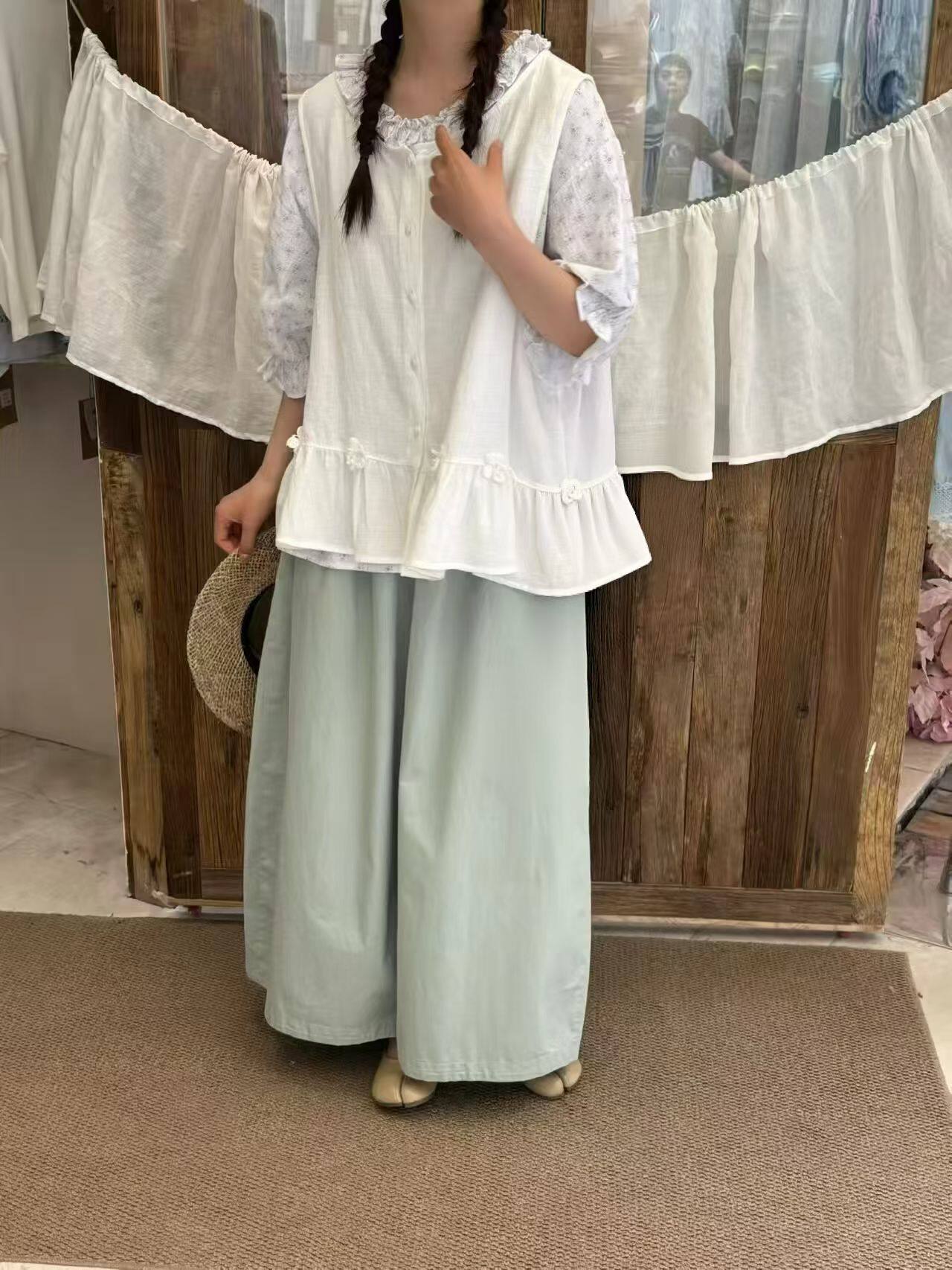 2026春季新款日系文艺复古宽松显瘦百搭棉麻设计花朵马甲女