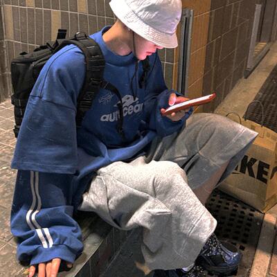 Aurocean 奶蓝色假两件运动长袖T恤手绘涂鸦印花320克纯棉大版t