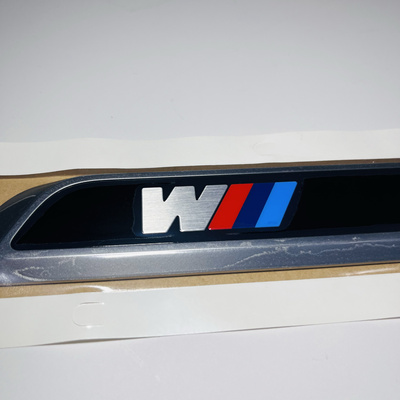 宝马7系M760eX叶子板M侧标