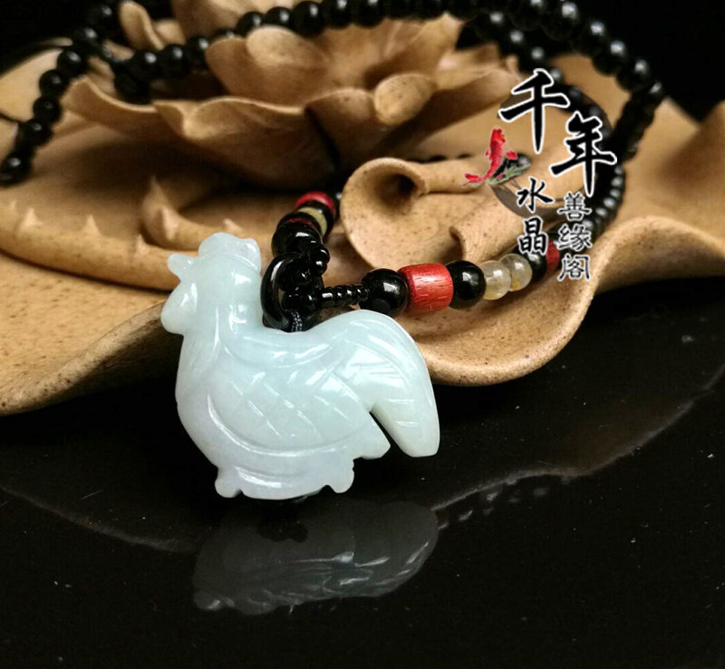 属鸡吉祥物天然翡翠椒图送吉招