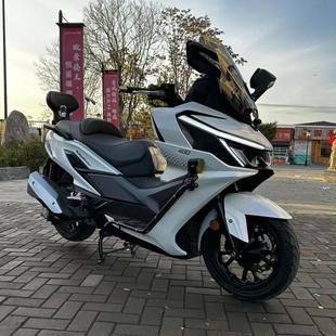 适用三阳巡弋400护杠车身保险杠防护架射灯支架改装专用杠配件