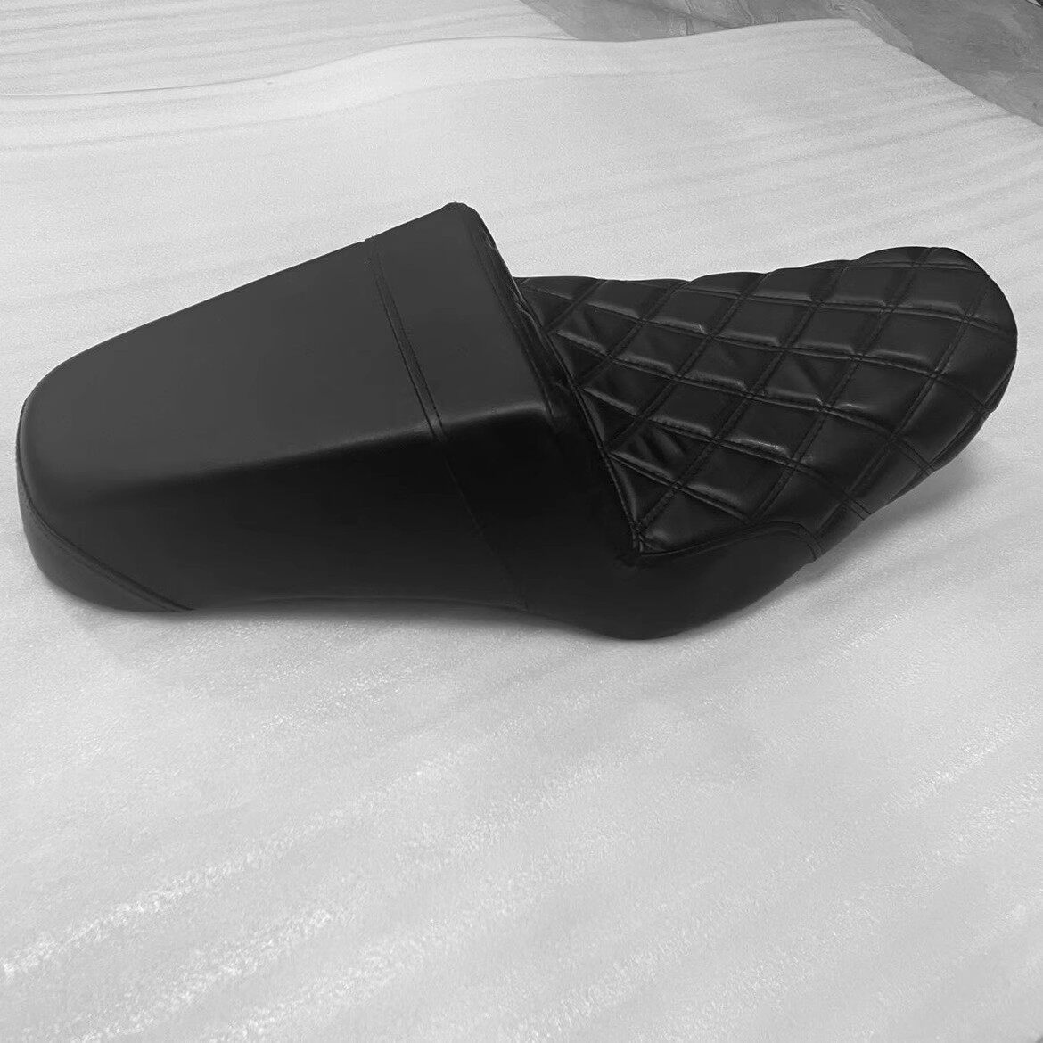 适用于哈雷xl883 1200 x48改装DS双人连体坐垫 城墙座垫
