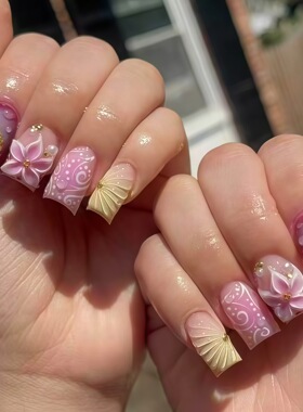 24片装杏仁型粉色花朵显白穿戴甲