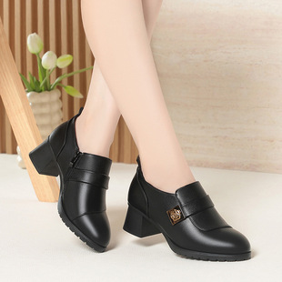 撤柜春秋款妈妈鞋软底舒适中年女鞋粗跟鞋子女款单鞋深口皮鞋