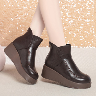 撤柜加绒厚底皮鞋妈妈棉鞋保暖坡跟短靴女高跟靴女款冬季女鞋