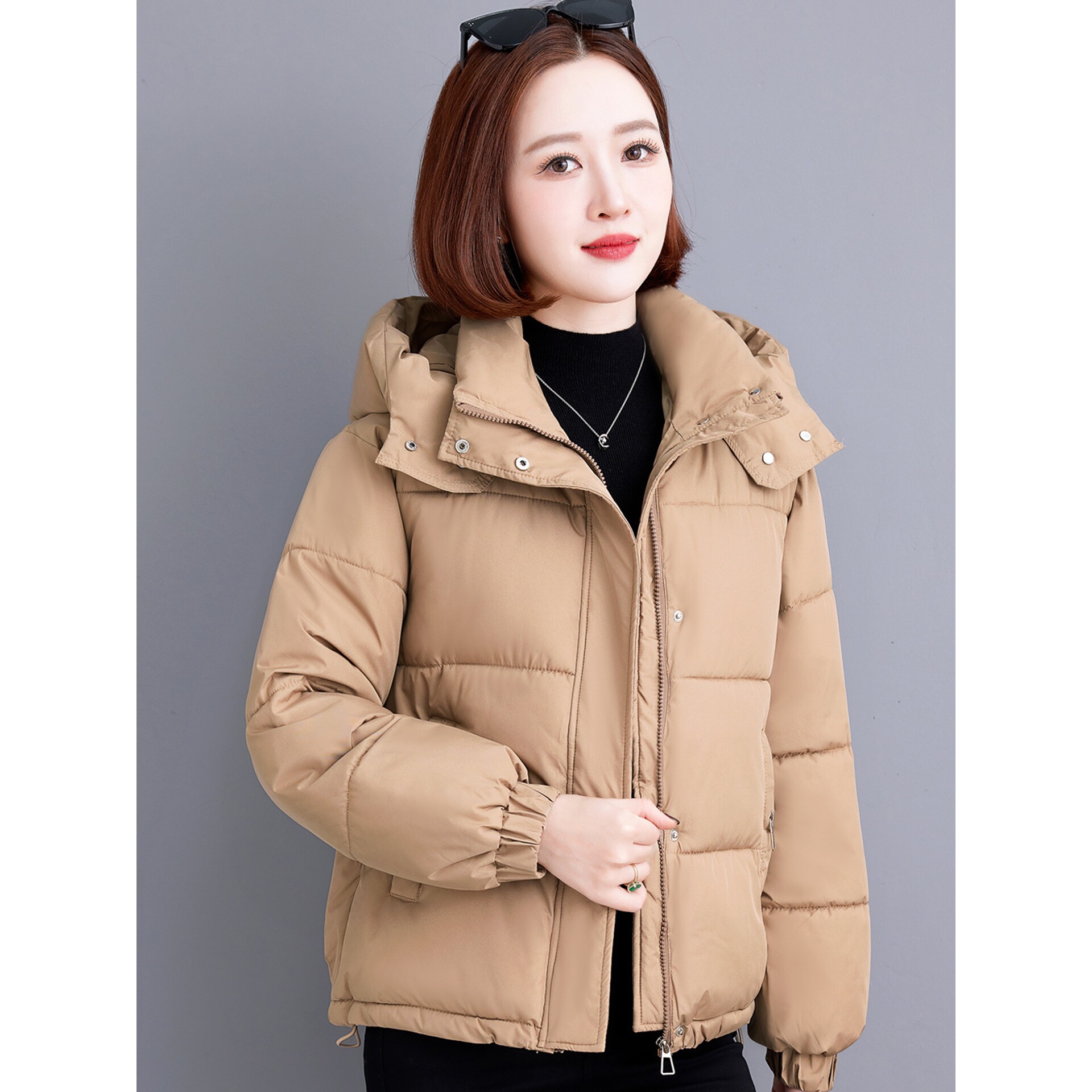 撤柜棉服女冬季年新款短款中年妈妈时尚加厚保暖连帽棉衣棉袄外套