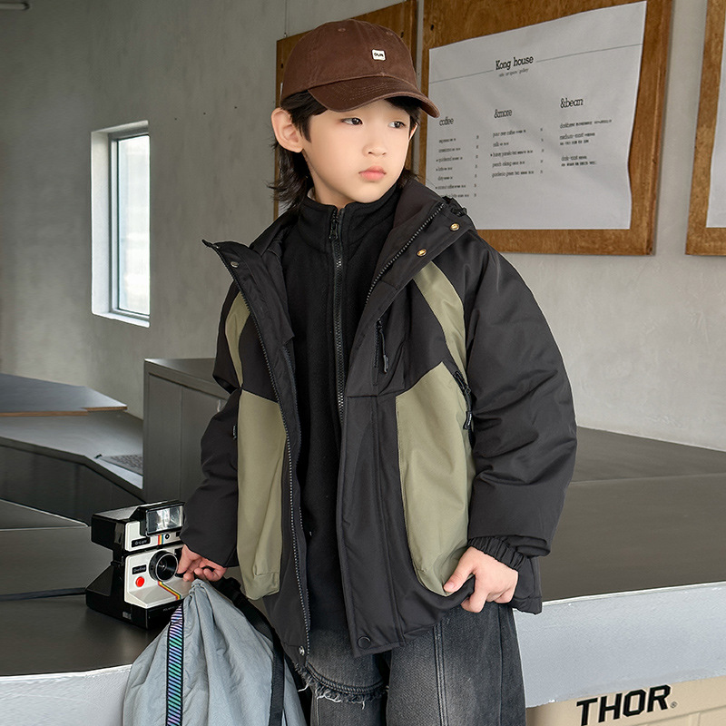 明星同款男童三合一冲锋衣可拆卸黑色帅气时髦儿童外套秋冬款上衣