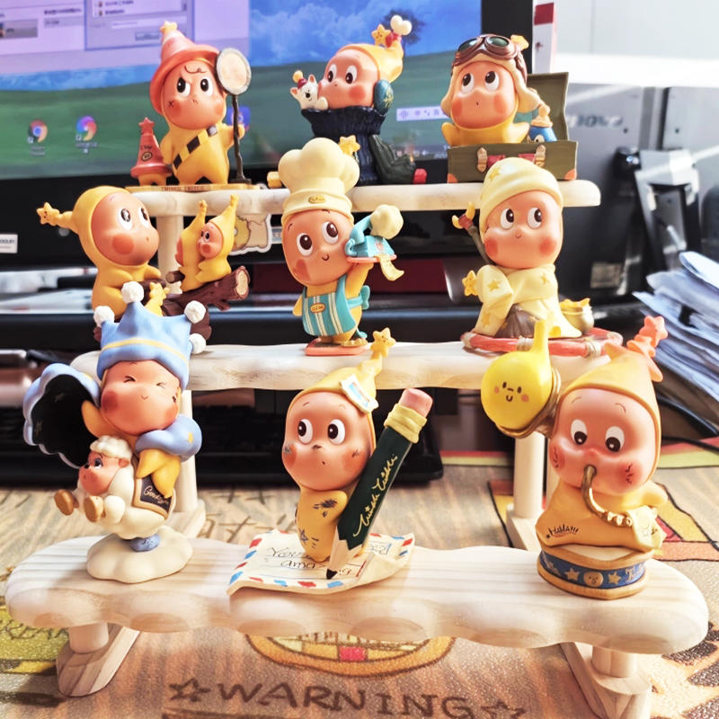 星星人展示盒木质阶梯盲盒展示架