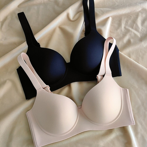 无痕胖mm90D宽肩带文胸防下垂