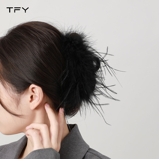 发夹后脑勺发量少秋冬鸡毛毛鲨鱼夹高级感 黑色羽毛抓夹女2026新款
