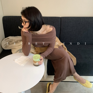 磨毛保暖一字领连衣裙女冬复古高腰显瘦长裙 肉桂卷 SECRET DINDI