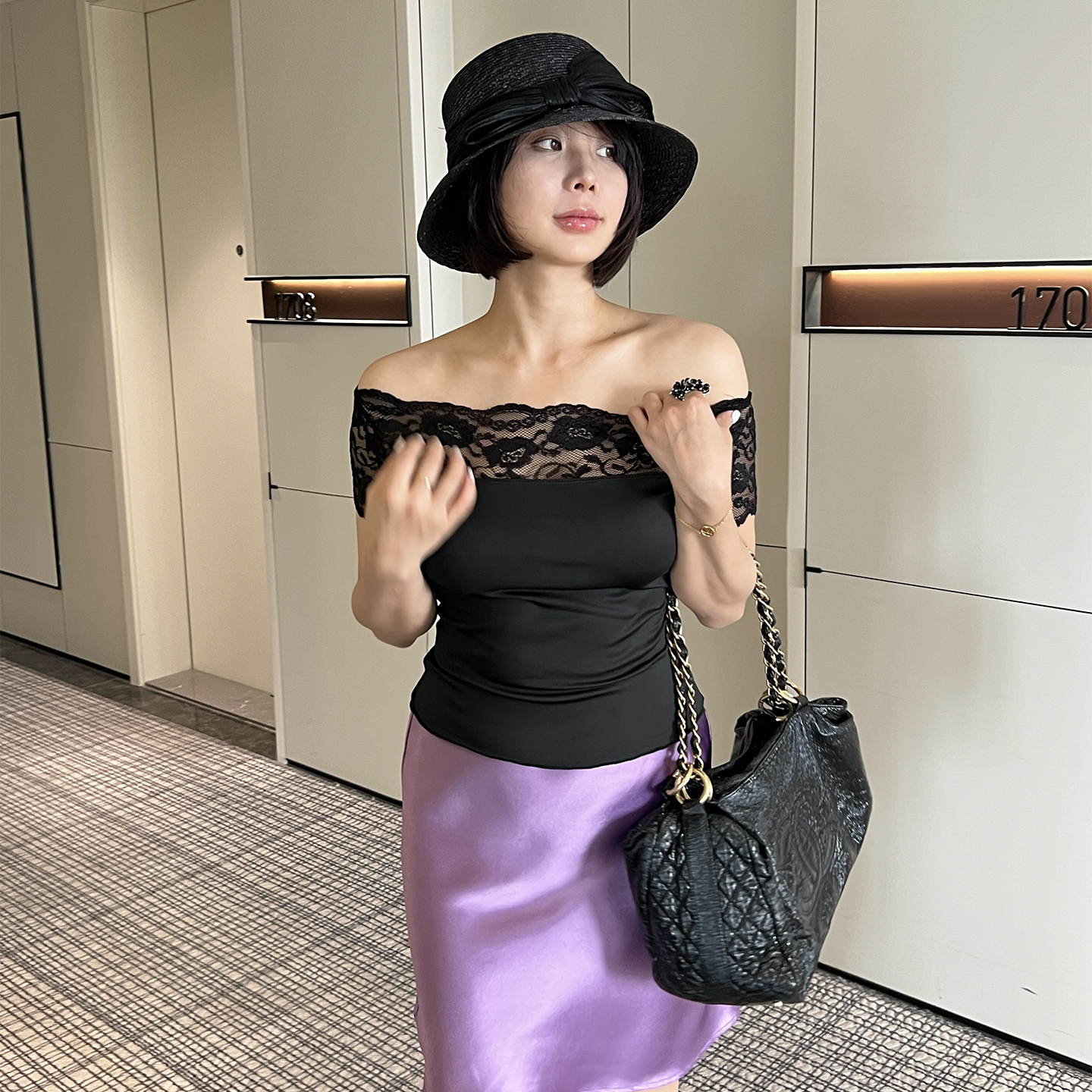 SECRET DINDI 古典蕾丝 一字肩黑色拼接上衣女夏复古修身显瘦t恤