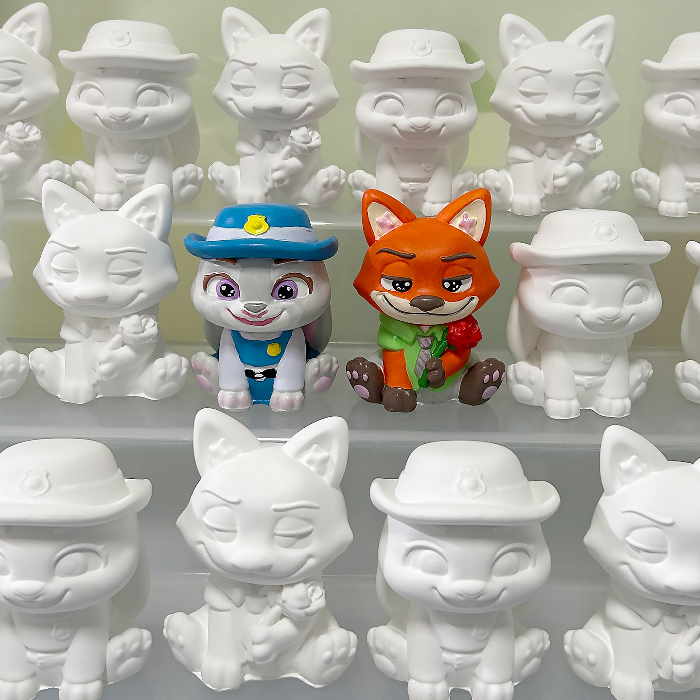 兔子狐狸小号石膏娃娃涂色玩具图片