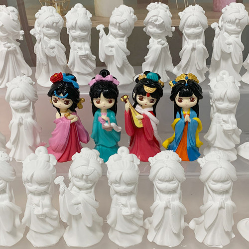 儿童手工画石膏娃娃彩绘涂色玩具