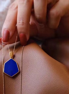 珠宝形状纯银镀金吊坠