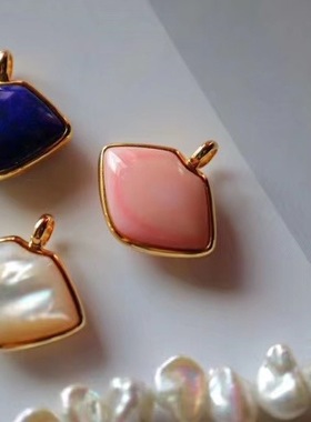 珠宝纯银镶嵌性感嘴唇吊坠