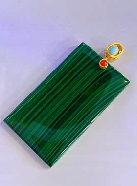 南红珠宝镀厚金点缀工艺精湛吊坠